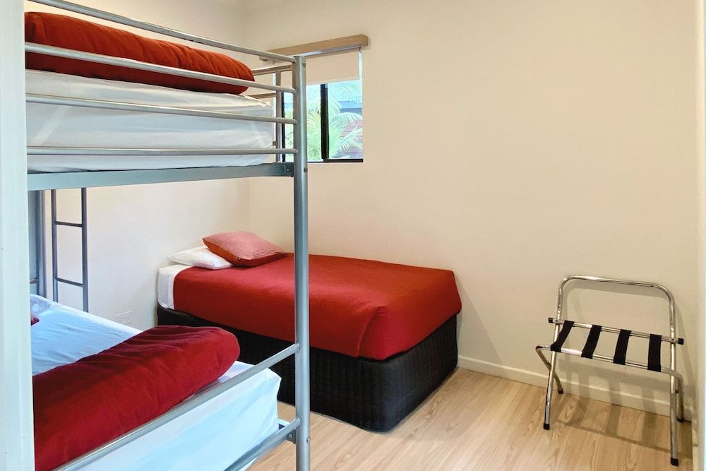 Holiday Unit, 2 Bedrooms (5 Berth)