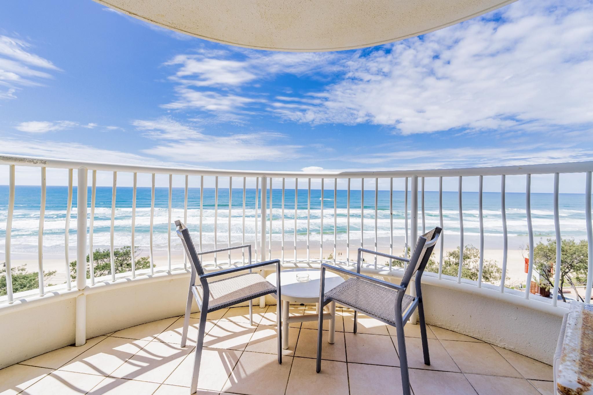 One Bedroom Ocean View Higher Floor