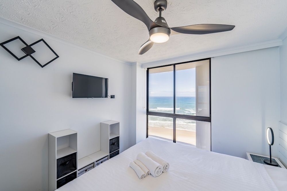One-Bedroom Apartment with Ocean View Deluxe