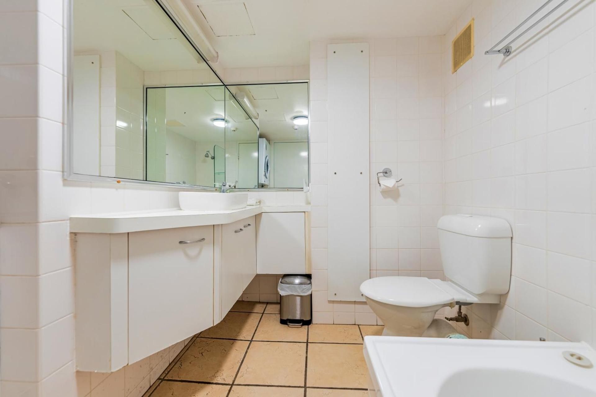 Olympus Apartments Two-Bedroom Apartment with Ocean View Standard 2