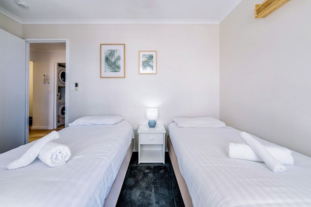 Two-Bedroom Apartment with Ocean View Deluxe