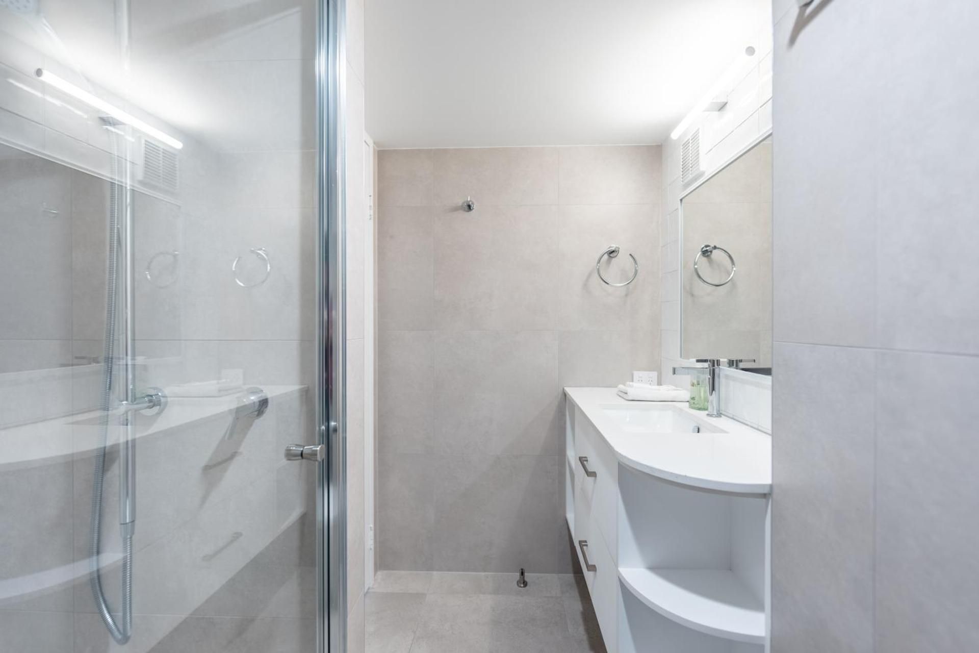 One-Bedroom Apartment with Ocean View Deluxe 