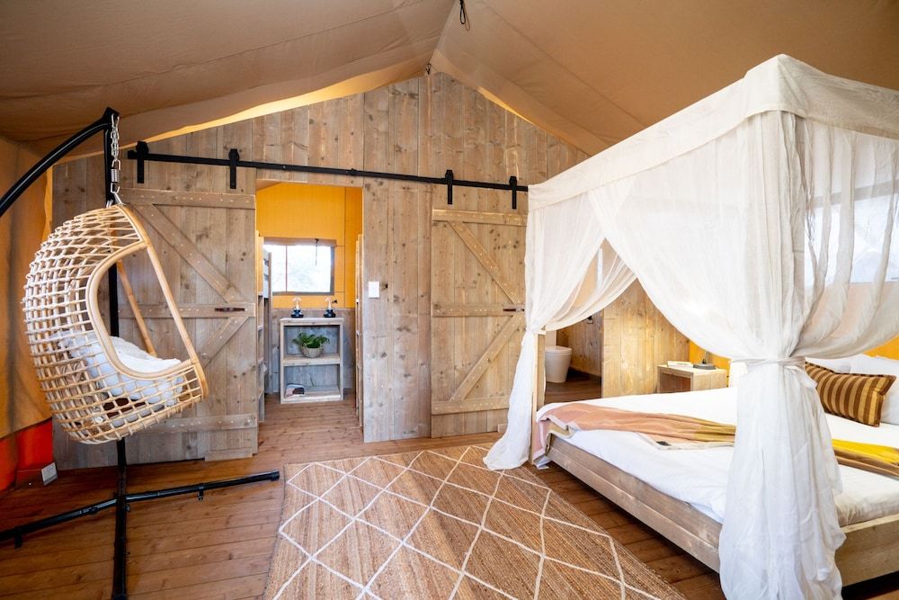 Luxury Family Glamping (Pet Friendly)