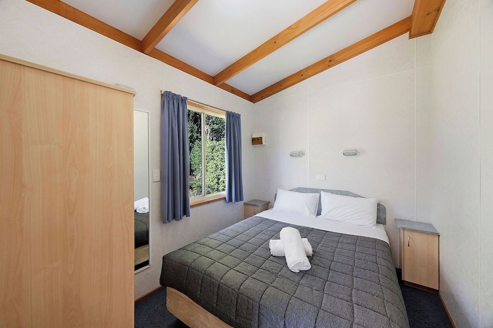 Reflections Tumut River Standard Cabin - Sleeps 6 - Jayco