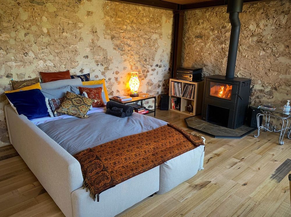 The Millery Suite, 1 King Bed with Sofa bed, Fireplace, Vineyard View