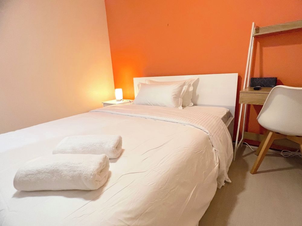 Double Room with Shared Bathroom 8