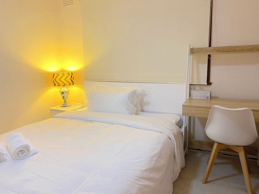 Double Room with Shared Bathroom 7