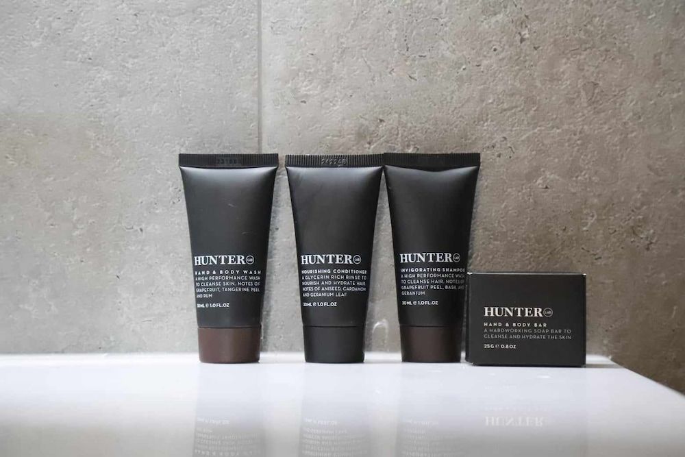 St Hugh Hotel Wagga Wagga Luxury Room 2