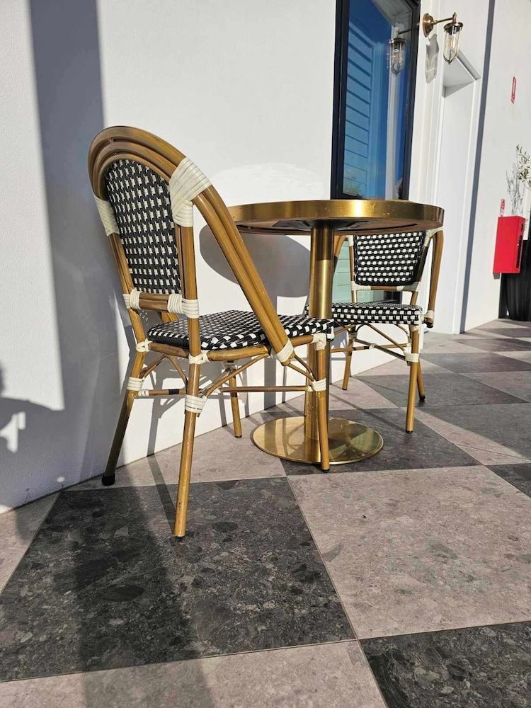 St Hugh Hotel Wagga Wagga Family Room 4