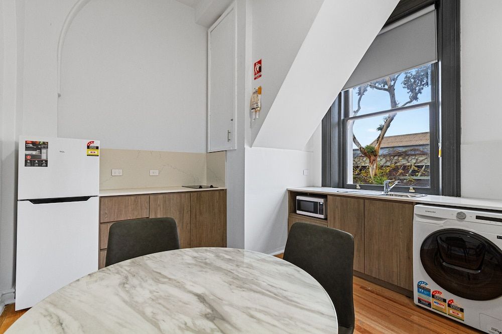 Costello Hotels Port Augusta Superior Apartment 3