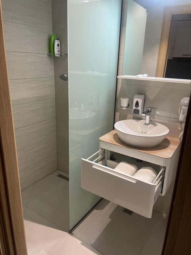 Villa Diamond Deluxe Apartment, Courtyard View 9