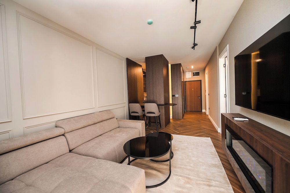 Ideal Apartments Deluxe Apartment, Balcony, City View 7