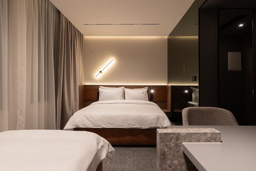 Garni Hotel Galeria Standard Triple Room, City View 2