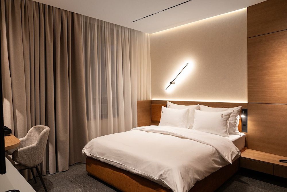 Deluxe Double Room, City View
