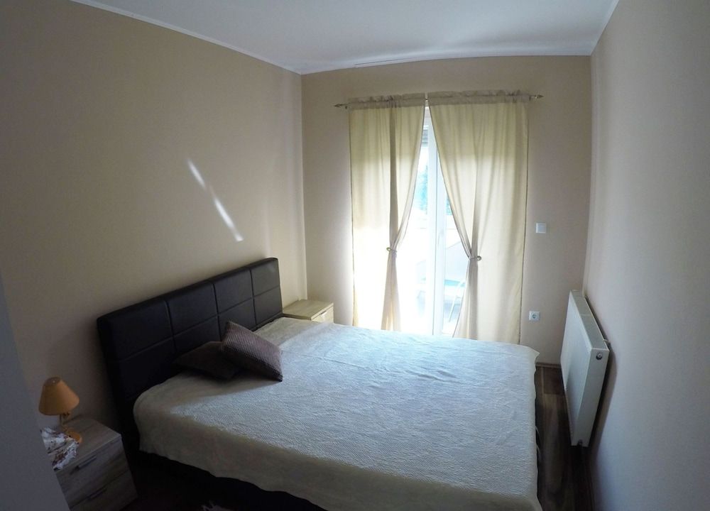 Apartment (One Bedroom Apartment with Terrace an)
