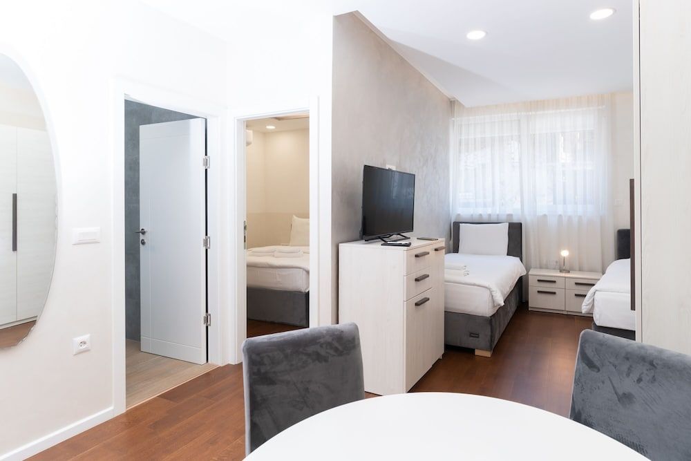 Ornament Hotel and Apartments Deluxe Studio 9