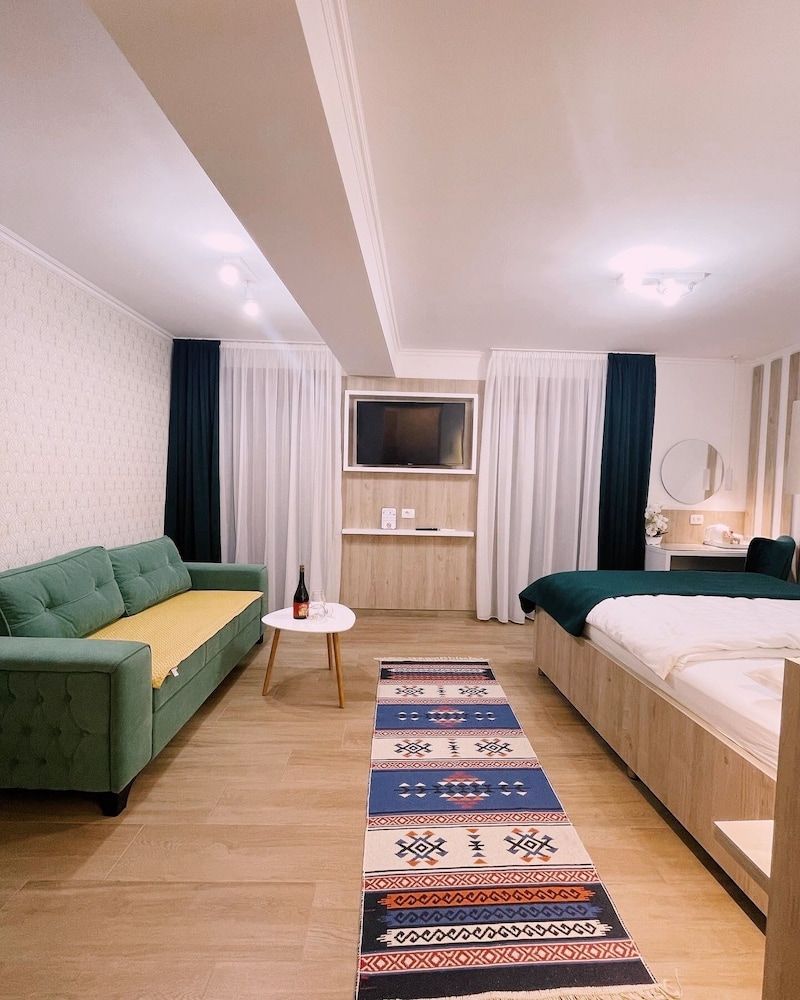 Hotel Villa Lejla Superior Double or Twin Room, Balcony, Park View 2