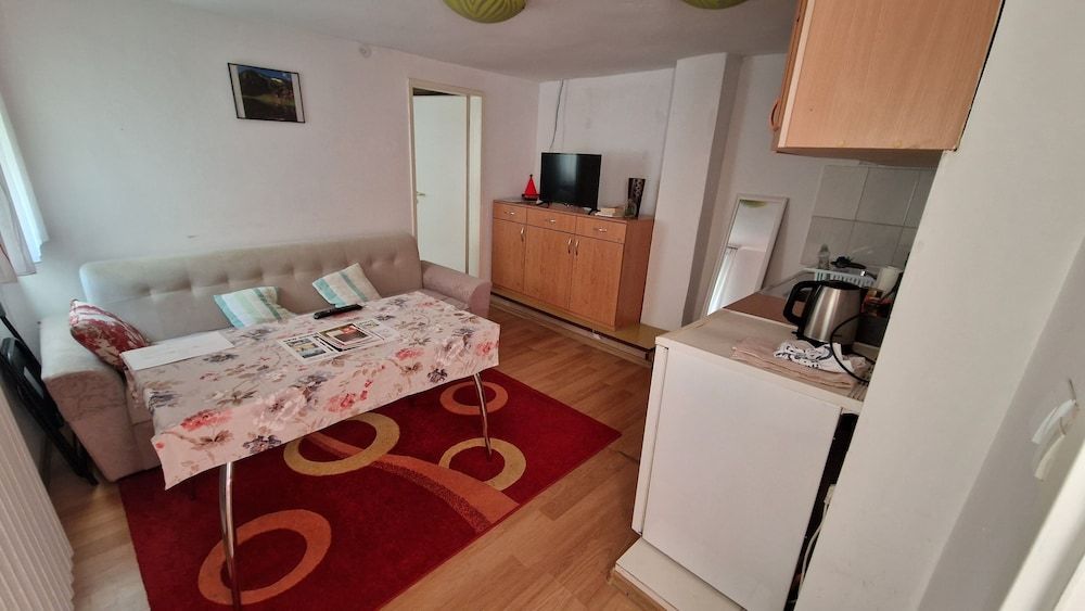 Guesthouse Rose Deluxe Twin Room 11