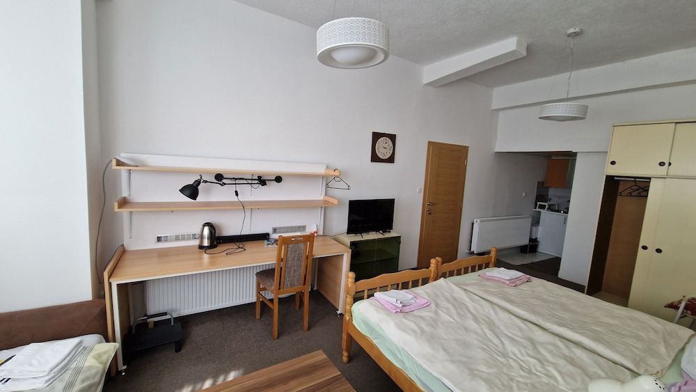 Guesthouse Rose Deluxe Double Room 3