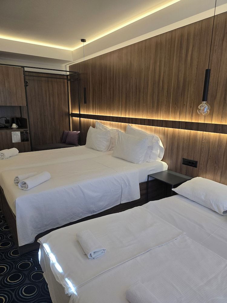 Hotel Carpe Diem Mostar Family Double or Twin Room 2