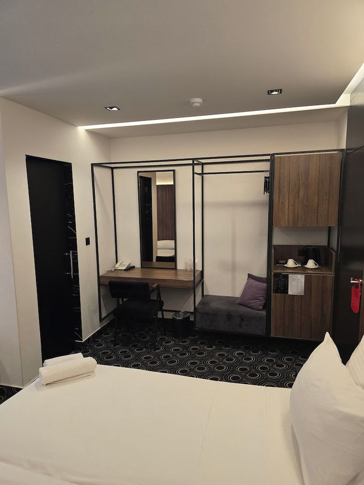 Hotel Carpe Diem Mostar Deluxe Double or Twin Room 10