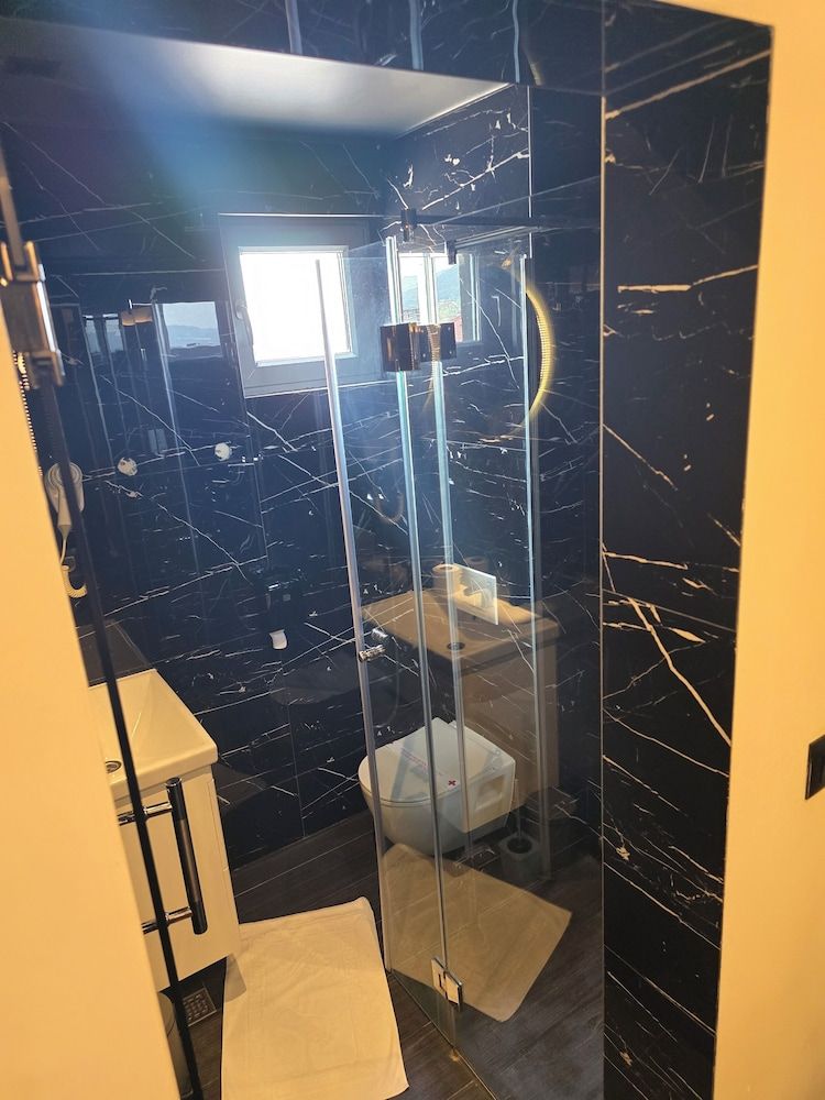 Hotel Carpe Diem Mostar Deluxe Double or Twin Room 5