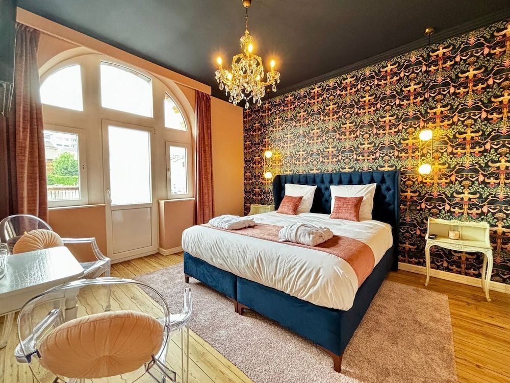 Maison du Roi Grand Suite, City View 2