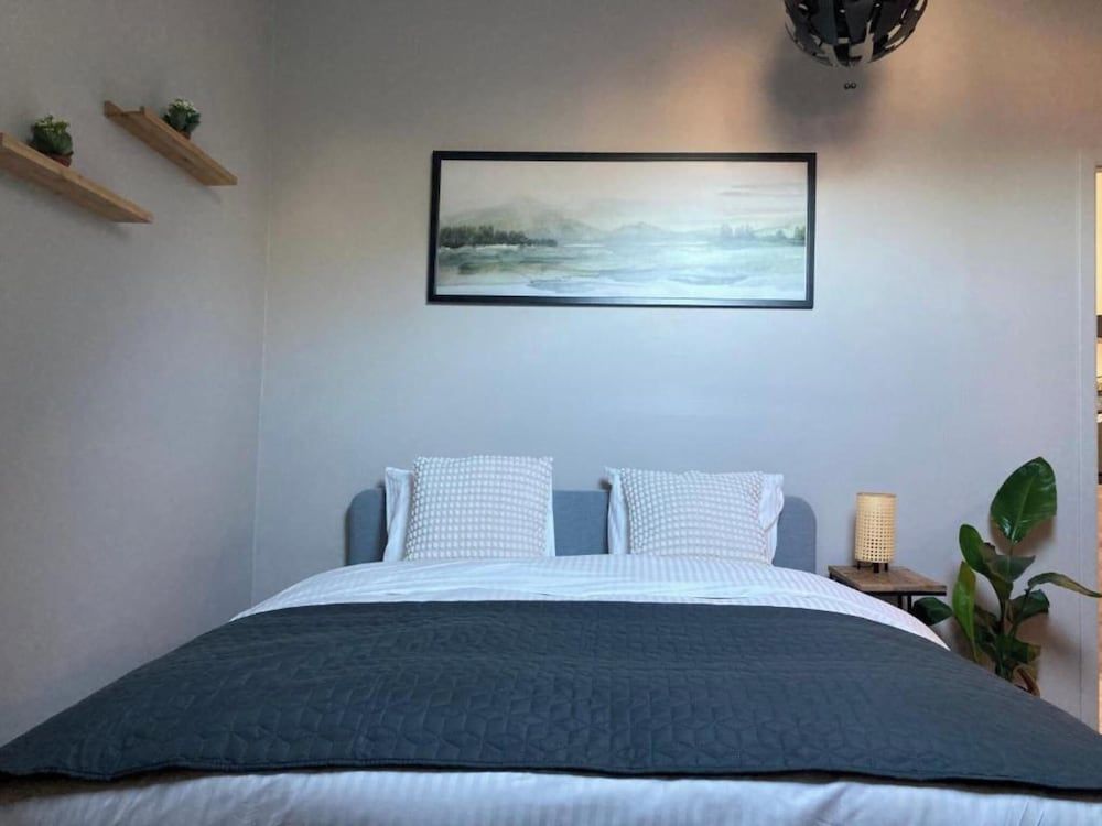 Royas Home Private Studio Studio, 1 Bedroom, Smoking 3