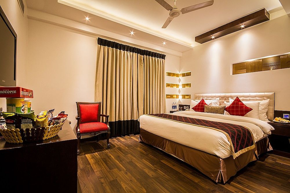 undefined Hotel Grand Godwin 2