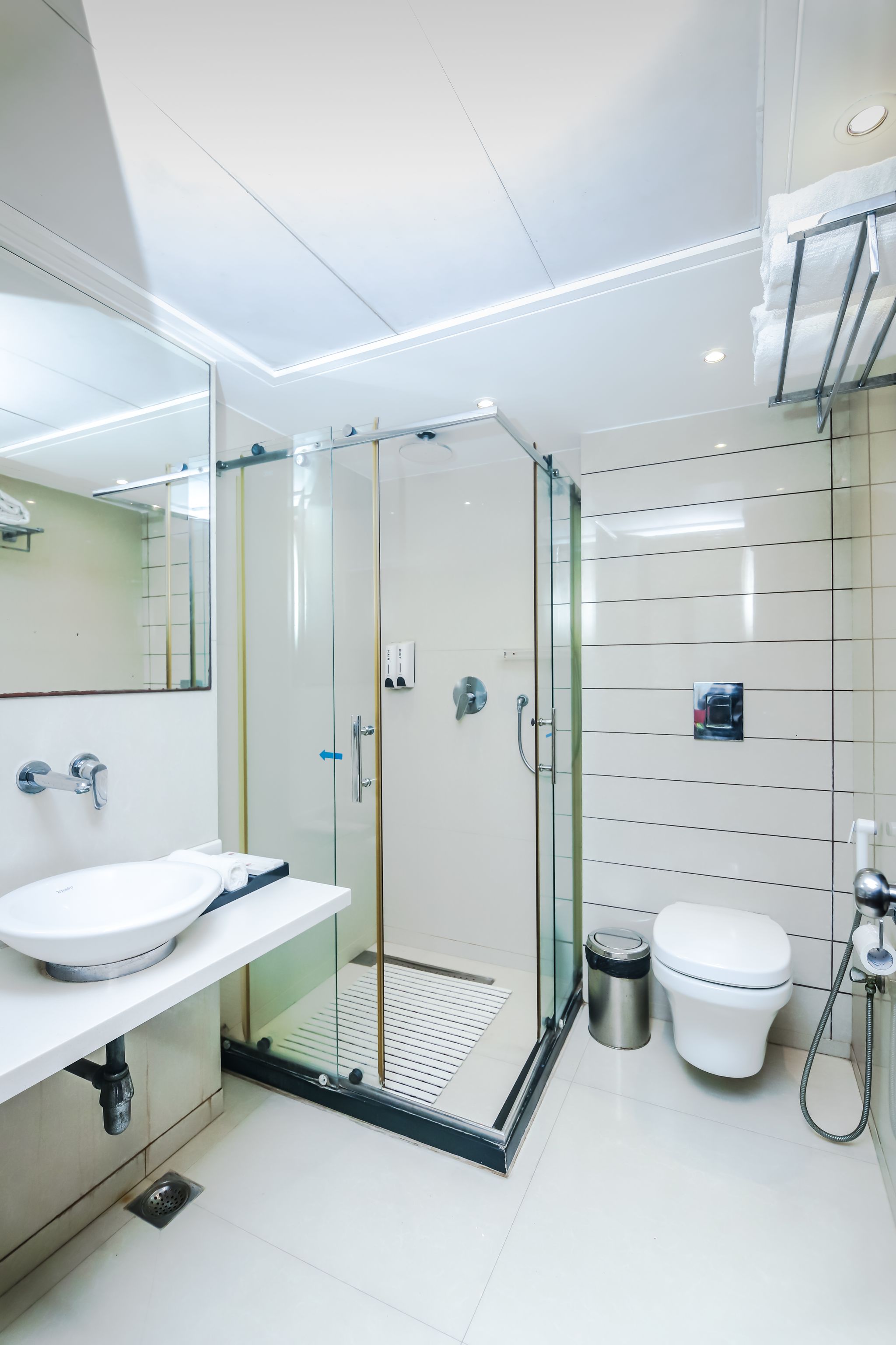 Hotel Grand Godwin @ 5 Mins Distance from New Delhi Railway Station Deluxe Room 5