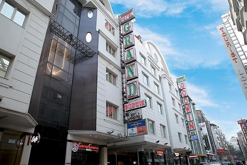 undefined Hotel Grand Godwin 9