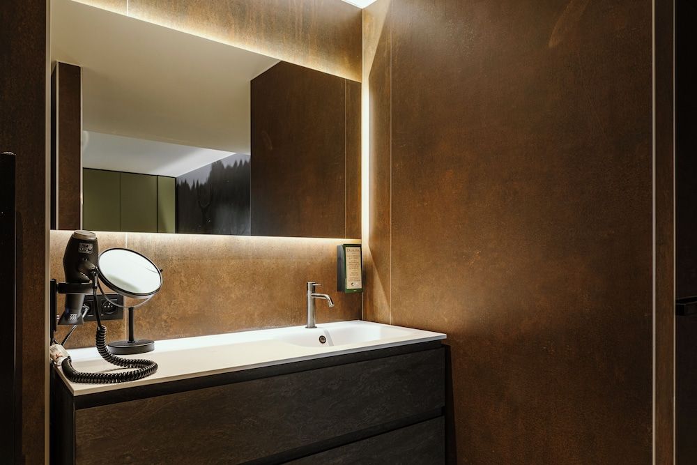 CC Nomie Hôtel Restaurant Luxury Suite, 1 Bedroom, Jetted Tub, Garden View 12