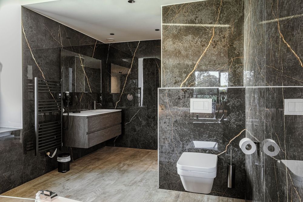 CC Nomie Hôtel Restaurant Premium Room, 1 Bedroom, Jetted Tub, Garden View 2