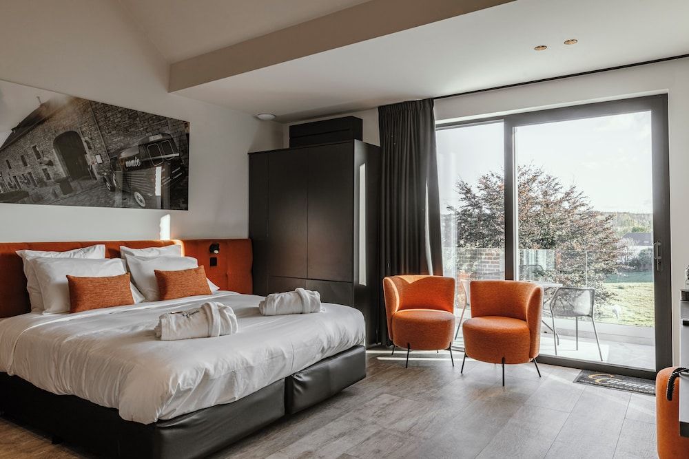 CC Nomie Hôtel Restaurant Family Suite, 2 Bedrooms, Jetted Tub, Garden View 3