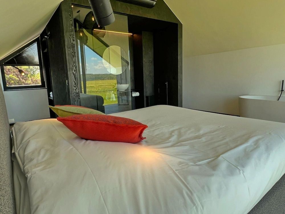 Amazing Lodge With Shared Pool House 4