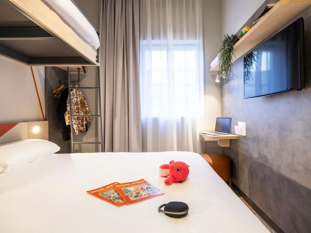 ibis budget Arlon Porte du Luxembourg Standard Room, Multiple Beds 7