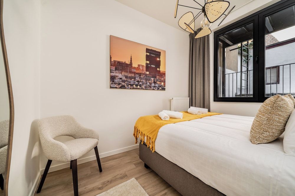 Heritage Suites Antwerp Deluxe Apartment, 2 Bedrooms, City View