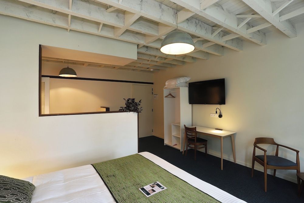 Aparthotel Acacia Superior Apartment 5