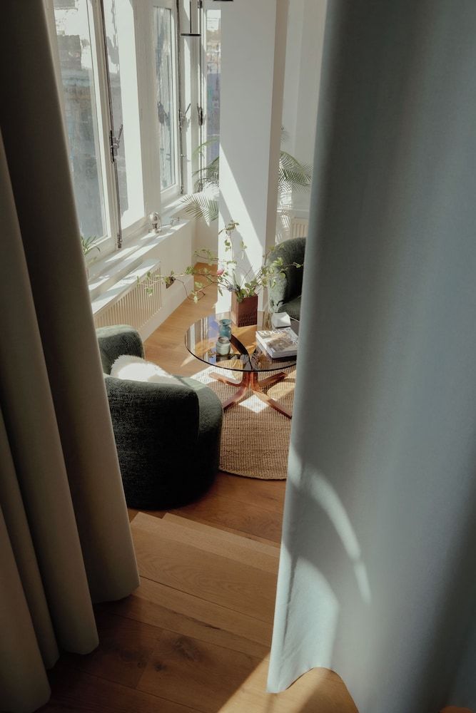 A Place - Oude Koornmarkt 1 Deluxe Suite, River View 9