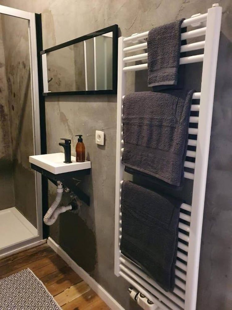 Studio, 1 Bedroom, Smoking, Balcony