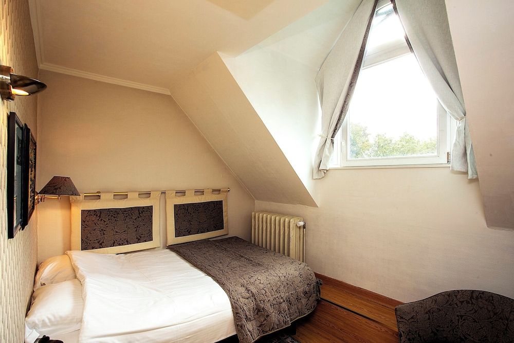 Hotel Shamon Basic Single Room 2