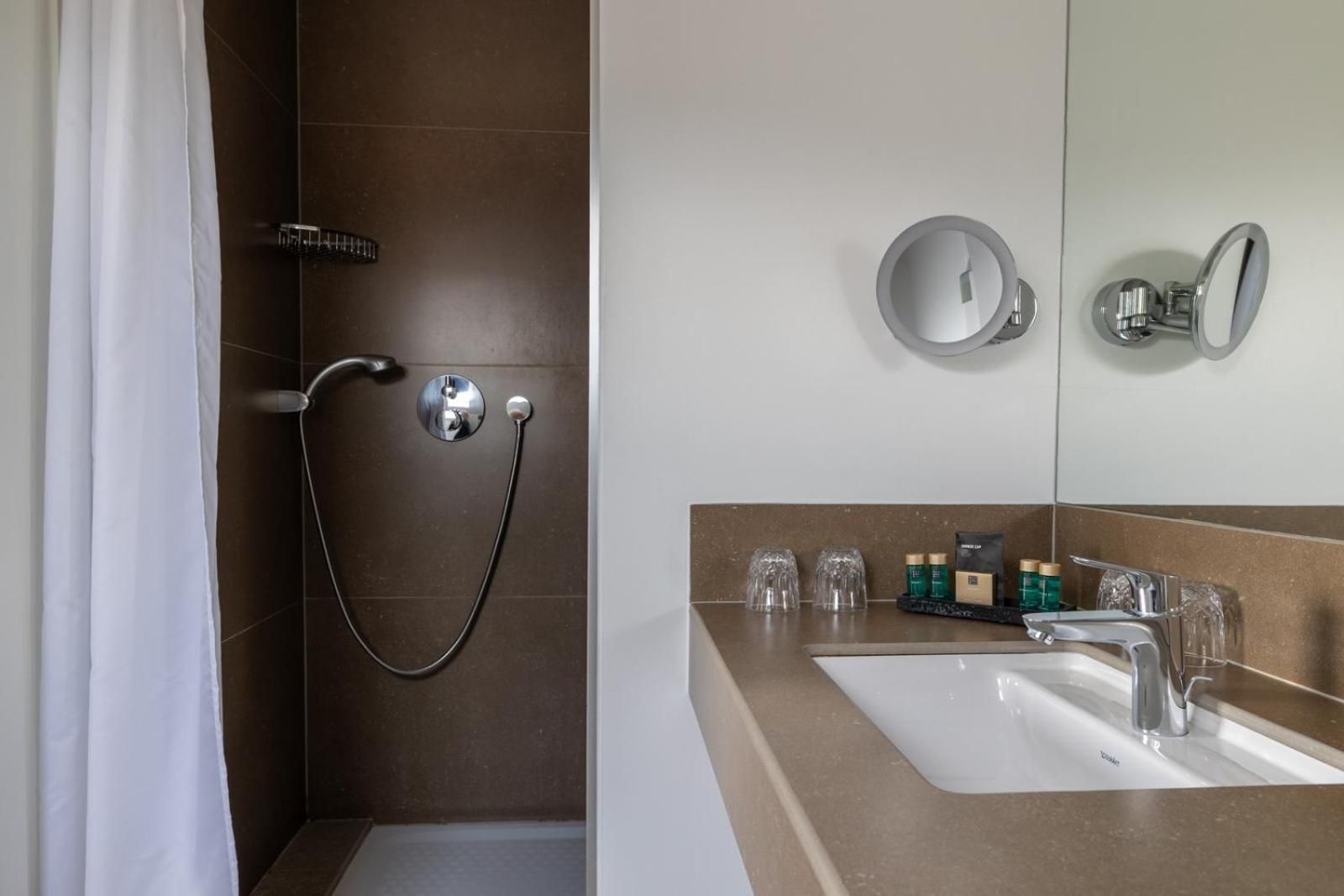 Quadruple Canal View