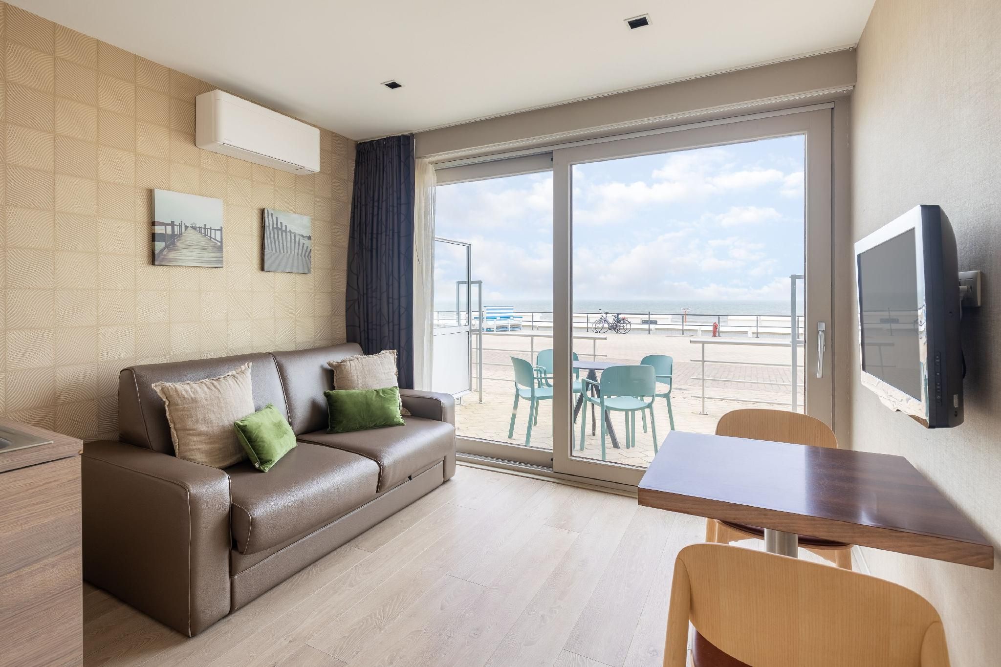 Studio with Sea View