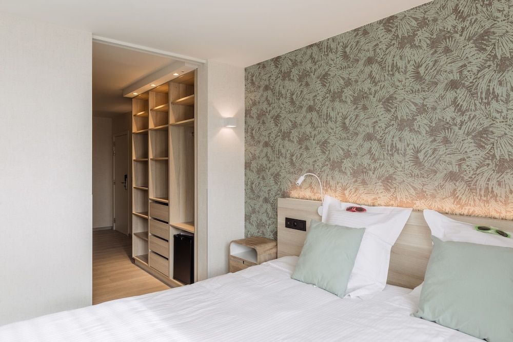 Hotel Helios Superior Double Room, Ocean View 2