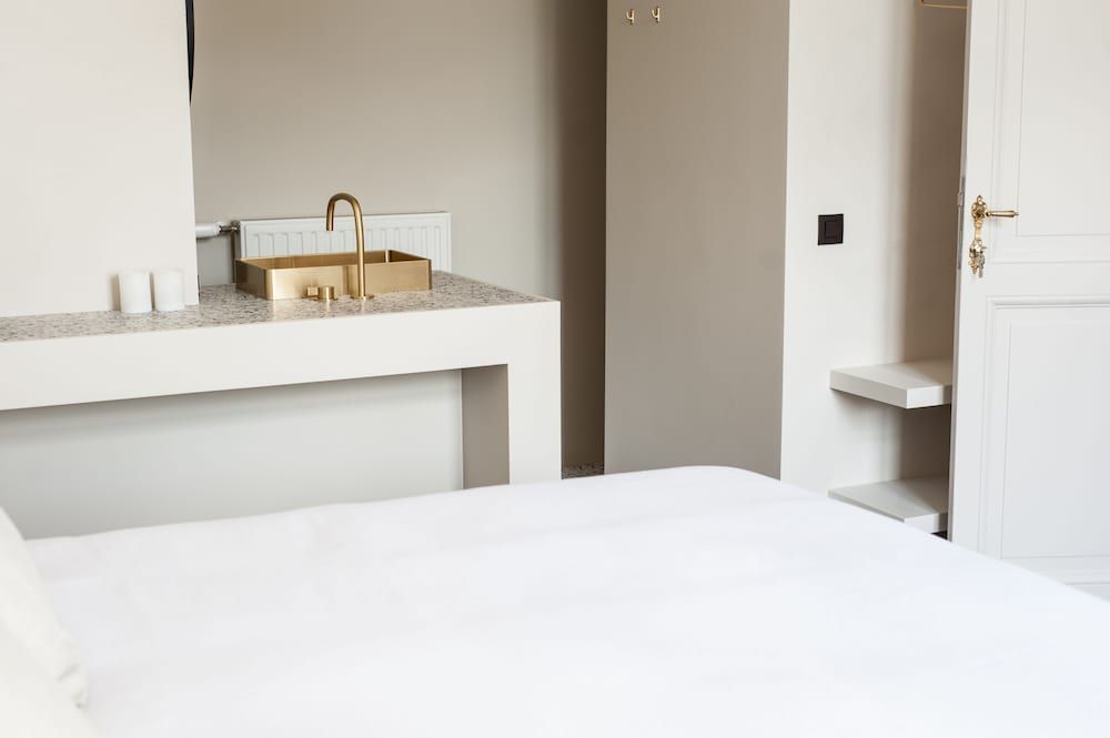 B'guest Luxury Double Room, Garden View 6