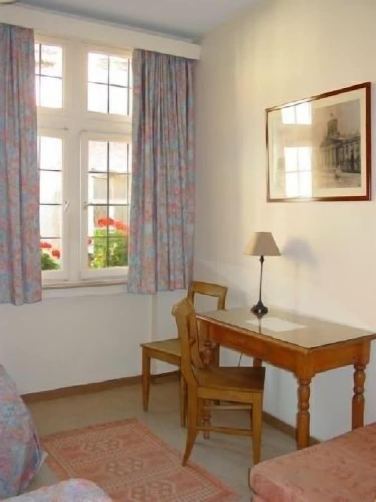 La vieille Lanterne Standard Room 8