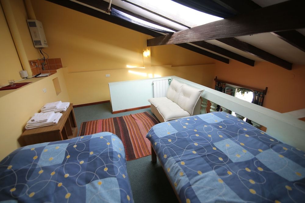 Casa Verde B&B Family Room 4