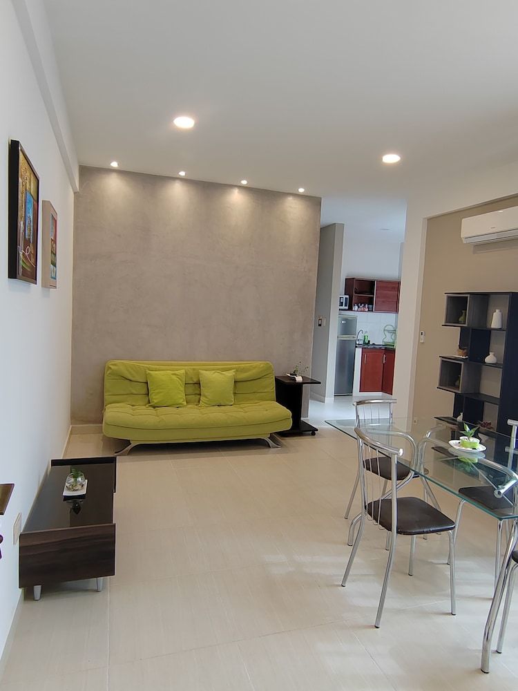 Family Apartment, 3 Bedrooms (Plus)