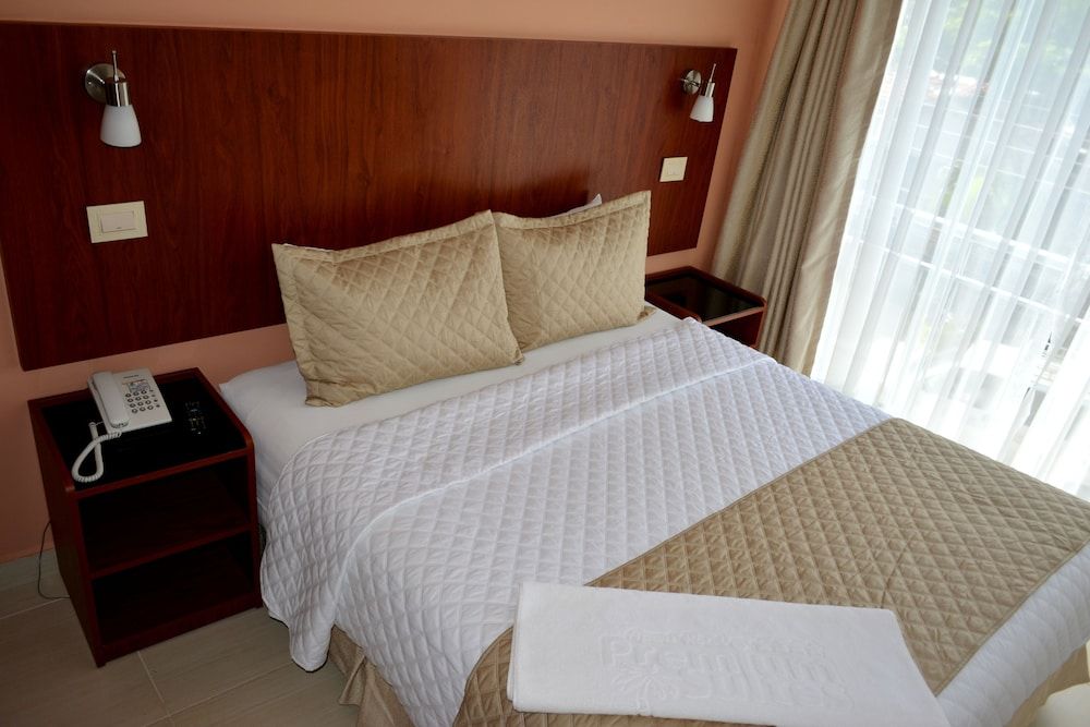 Business Apartment, 1 Queen Bed with Sofa bed (Plus)