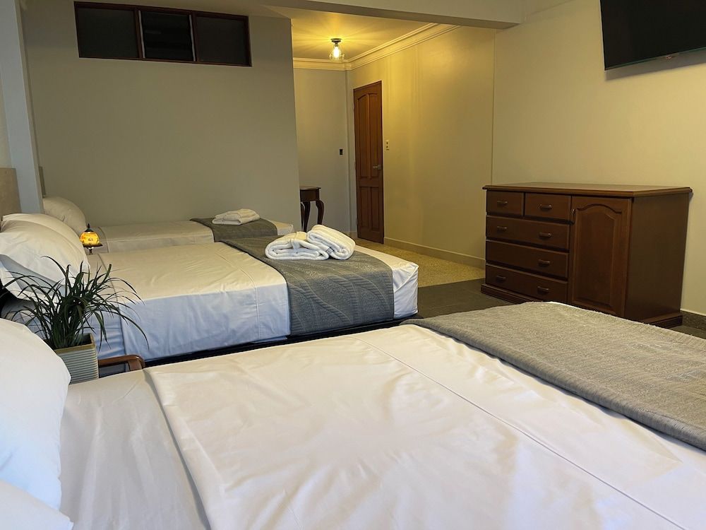 Izza Hotel Triple Room 2